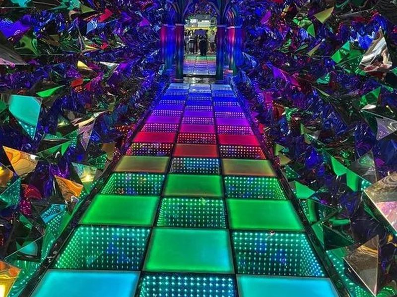 Mirror Tunnel Magnetic 3D Dance Floor