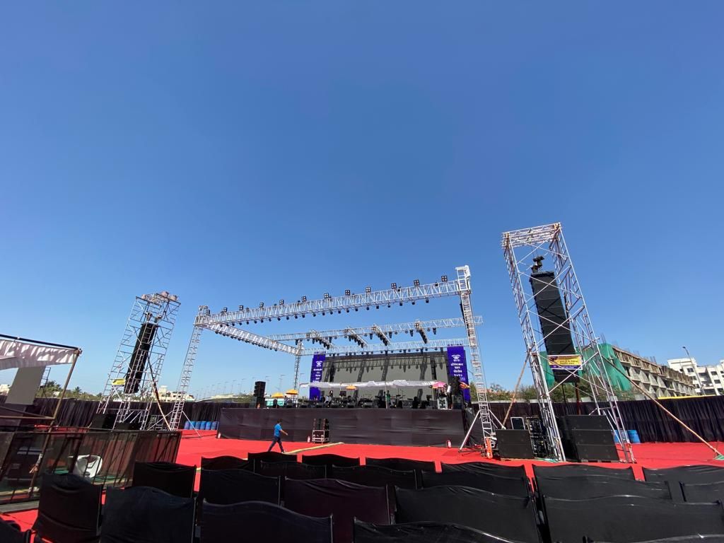 Professional stage LED truss